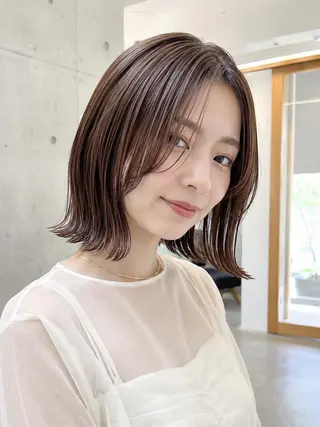 ミディアム カラー 切りっぱなしボブ/ 透明感カラー/うらんのヘアスタイル