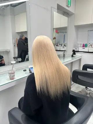 セミロング カラー ❄最強かわいいカラー ❄️MINA❄️のヘアスタイル