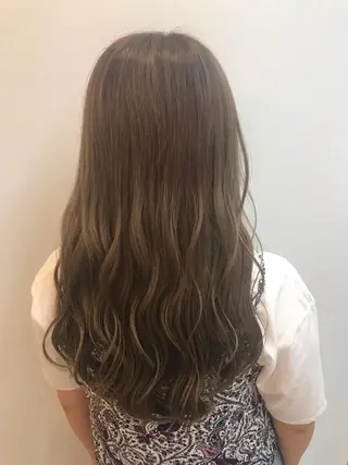 ロング 高橋 沙希のヘアスタイル