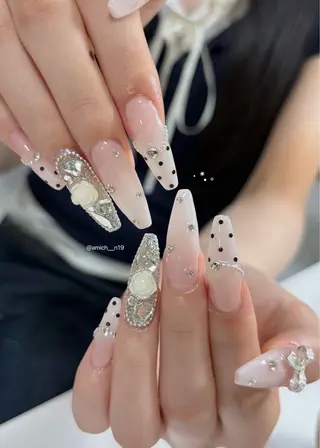 ネイル ayumi ✩.*˚のネイルデザイン