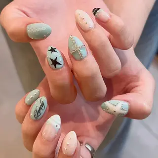 ネイル misaki🎀 coffret.のネイルデザイン