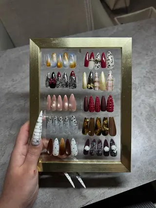 ネイル IROHA NAIL なほのネイルデザイン