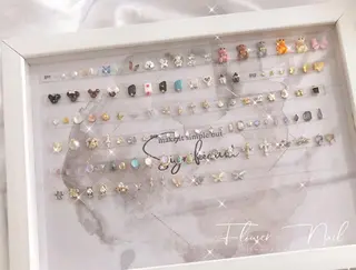 ネイル Flower nailのネイルデザイン