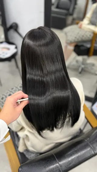 ロング 入江 桃花のヘアスタイル