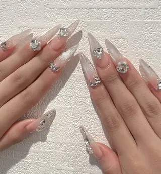ネイル Luvia harumiのネイルデザイン
