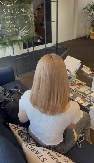 セミロング W_SALON CONOCAのヘアスタイル