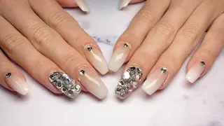 ネイル Mani Nailsのネイルデザイン