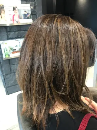 ミディアム カラー パーマ 水原 恵莉香のヘアスタイル