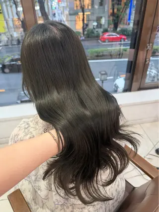 ロング カラー 髪質改善艶カラー🩶 Nanako ⟡.·のヘアスタイル