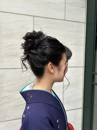 ロング 土佐 彩純のヘアスタイル