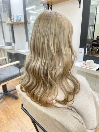 ロング カラー 青木 優歩のヘアスタイル