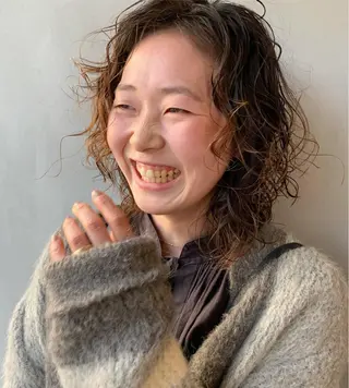 ミディアム カラー パーマ Spiel KOMOのヘアスタイル