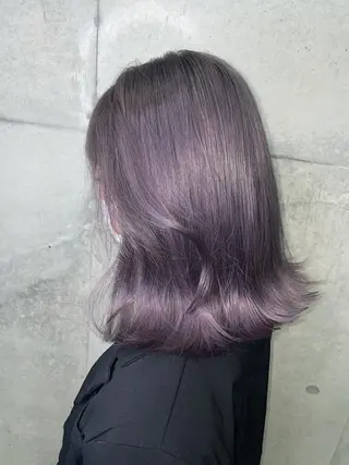 ミディアム カラー 岡留 愛美のヘアスタイル