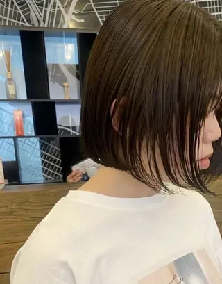 カラー 江坂 misaki のヘアスタイル