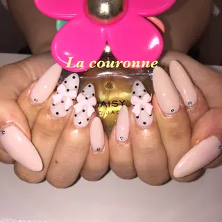 ネイル Lacouronne NATSUMIのネイルデザイン
