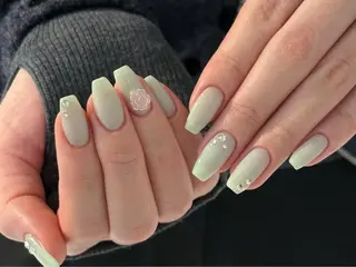 ネイル YULI_Nail 【長さだし専門店】のネイルデザイン