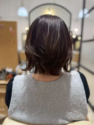 ミディアム 三輪 あおいのヘアスタイル