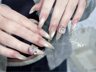 ネイル ✨Nailsalon Vi+✨のネイルデザイン