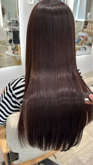 カラー 榎本 雪来のヘアスタイル