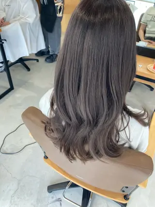 セミロング See. REINのヘアスタイル