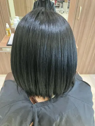 カラー ☂️Ash 新杉田☂️山本のヘアスタイル