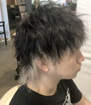 パーマ メンズ メンズ レイヤー ウルフ 弓木啓輔のヘアスタイル