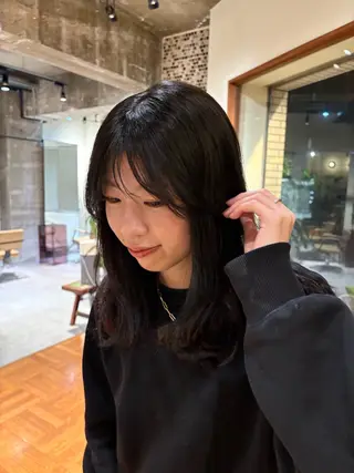 ミディアム 川田 愛美のヘアスタイル