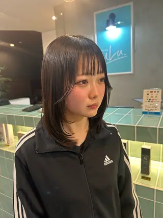 ミディアム 🦖manami 🦖のヘアスタイル