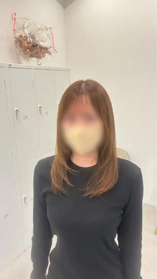 ミディアム カラー Agu. / KAEDEのヘアスタイル