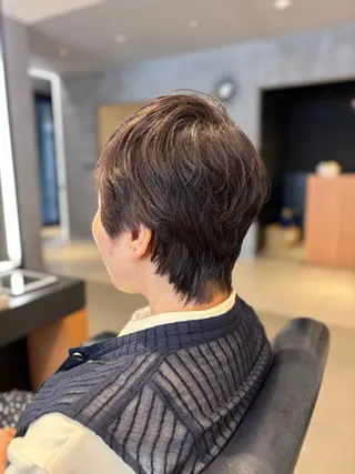 ショート KAREN（ému） 伏見/カットモデルのヘアスタイル
