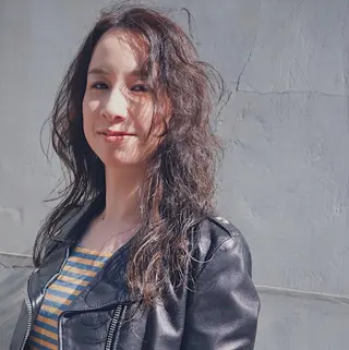 セミロング カラー パーマ 山中 直輝のヘアスタイル