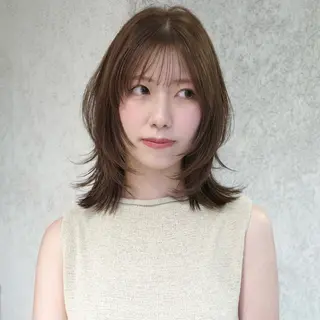 ミディアム カラー nonoka オリーブ/レイヤーのヘアスタイル