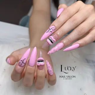 ネイル Lucky Nail Salonのネイルデザイン