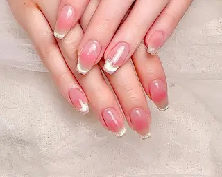 ネイル 🦋 Queenieのネイルデザイン