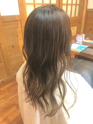 ロング 氷見 早祐香のヘアスタイル