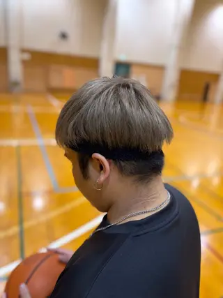 カラー メンズ 岡本 恋樺のヘアスタイル