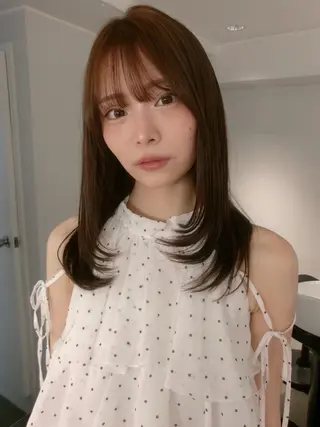 ミディアム 長谷川 結奈のヘアスタイル
