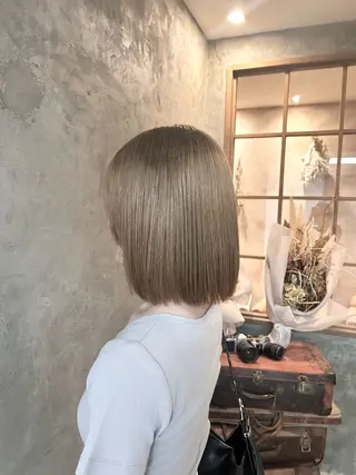 ミディアム 濵﨑 理奈のヘアスタイル