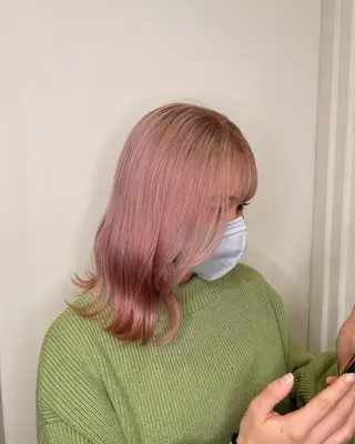 ミディアム 透明感カラー NAN AMI グレージュのヘアスタイル