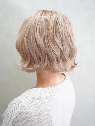 ショート カラー ヘアアレンジ lani ブリーチ /ダブルカラーのヘアスタイル