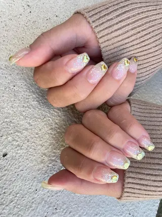 ミディアム ネイル ✴︎ Delightのネイルデザイン