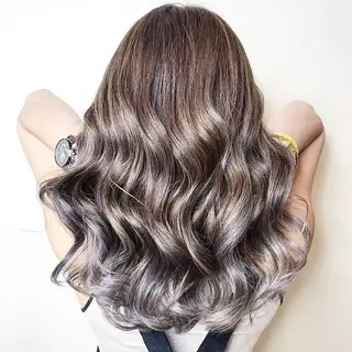 ロング カラー パーマ 大阪レミーエクステ チビ編み込みのヘアスタイル