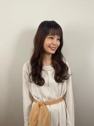 カラー 松谷 美和のヘアスタイル