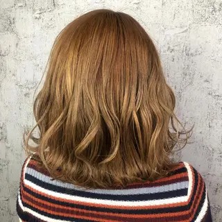 ミディアム 小顔レイヤー/ ベージュ🤍Rieのヘアスタイル