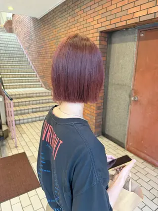 ショート カラー 榑松 恵里のヘアスタイル