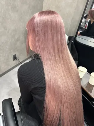 ロング カラー 艶髪／ハイトーン ブリーチ／髪質改善のヘアスタイル