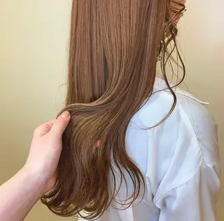 ロング カラー 透明感艶カラー/ 岡田澪香のヘアスタイル
