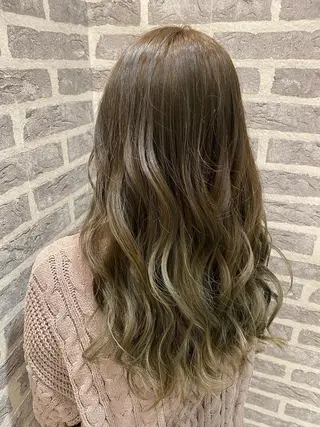 カラー EARTH岩槻店 azusaのヘアスタイル
