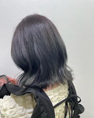 ミディアム カラー 渡部凌我 小顔ウルフ ハイトーンカラーのヘアスタイル