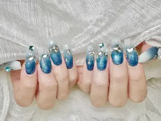 ネイル 🦋 Queenieのネイルデザイン